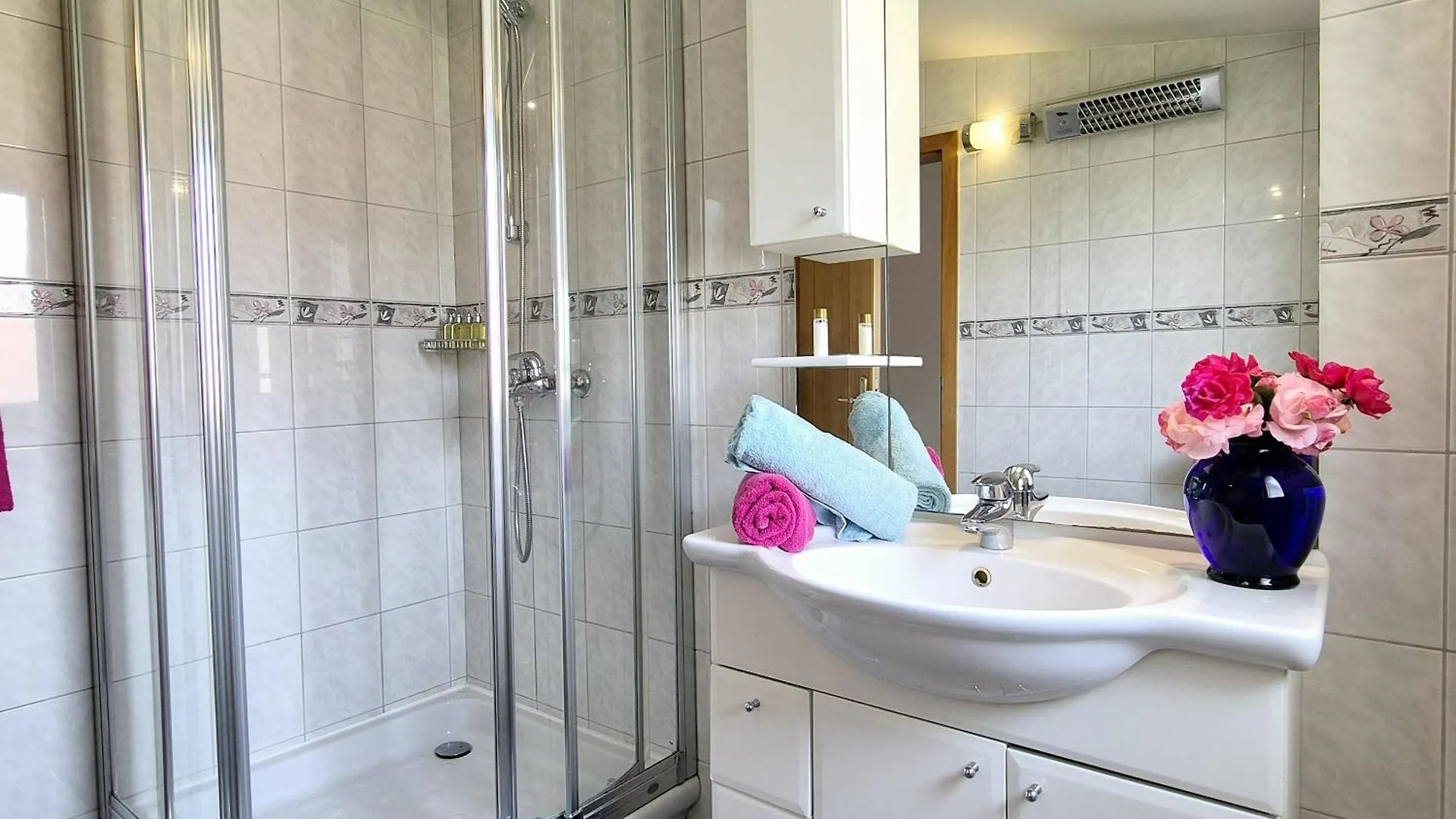Apartments Olivia Kastela 0*,  Croatia